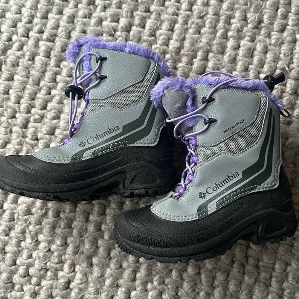 Columbia winter boots size 3